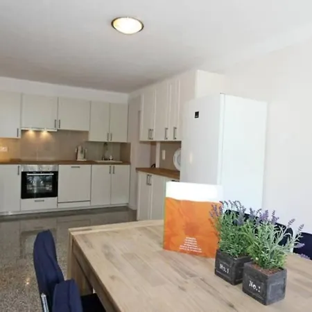 Sonnenblick Apartment *